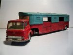 79- BEDFORD TRACTOR UNIT CHIPPERFIELDS CIRCUS TRANPORT HORSES  CORGI TOYS (1).JPG